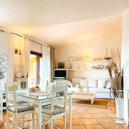 Vakantiehuis Sea View In La Marina Di With Pool